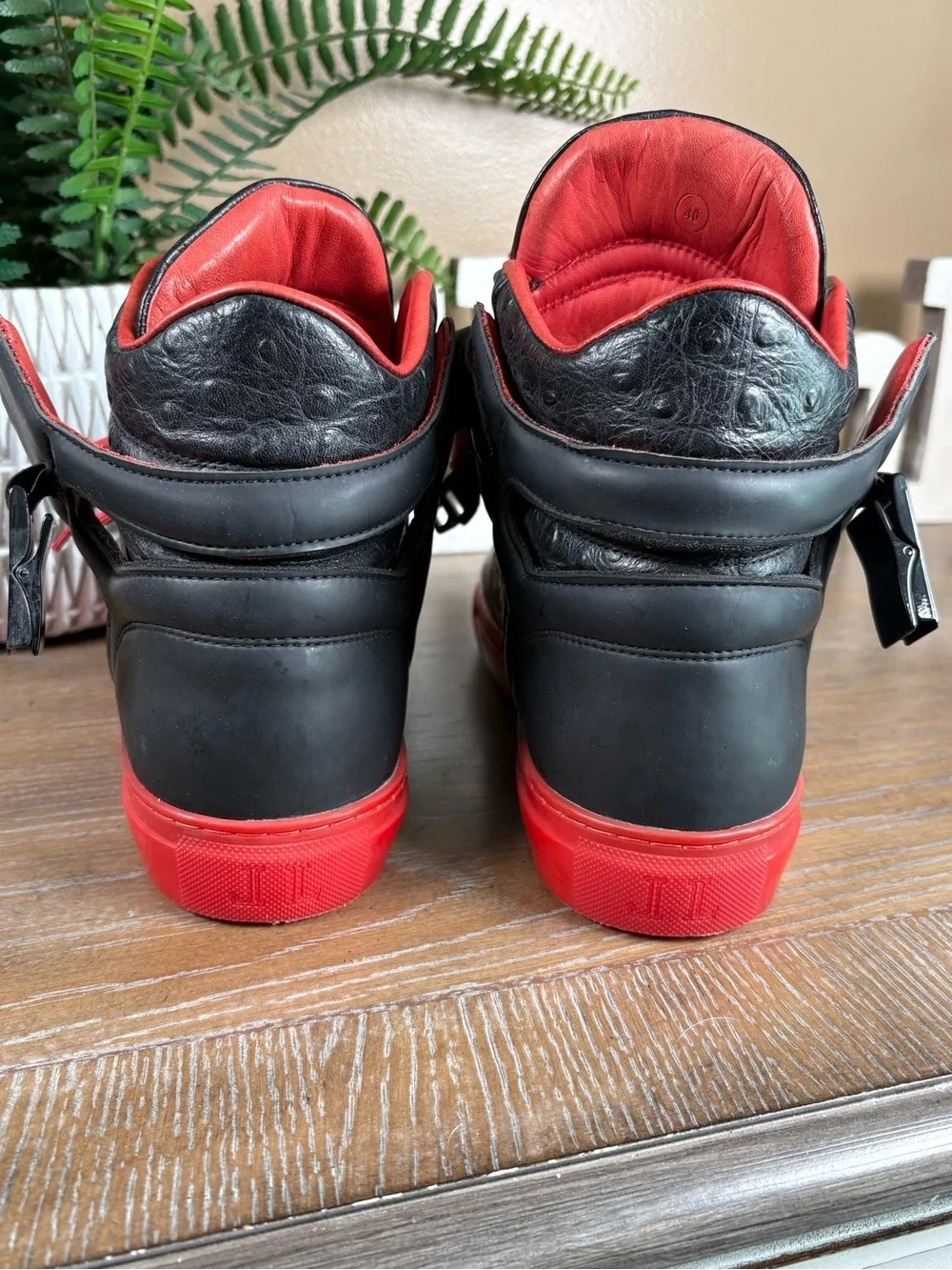 Leandro Lopes Men's Black High-Top Sneakers with Red Soles and Laces Size 7
